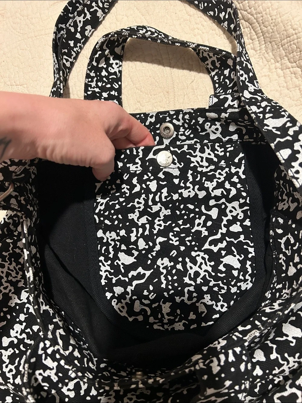 BAGGU Black and White Speckle Tote with Top Handles and Adjustable Strap